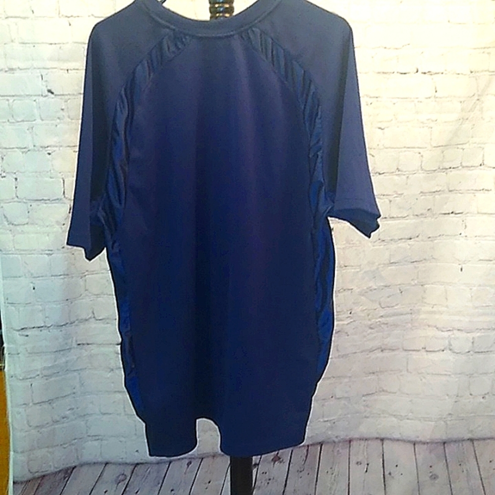 Highland  Outfitters Size XL Active Wear Dark Blue.